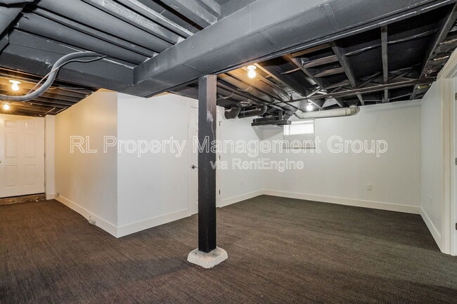 Building Photo - 56 E Coshocton St