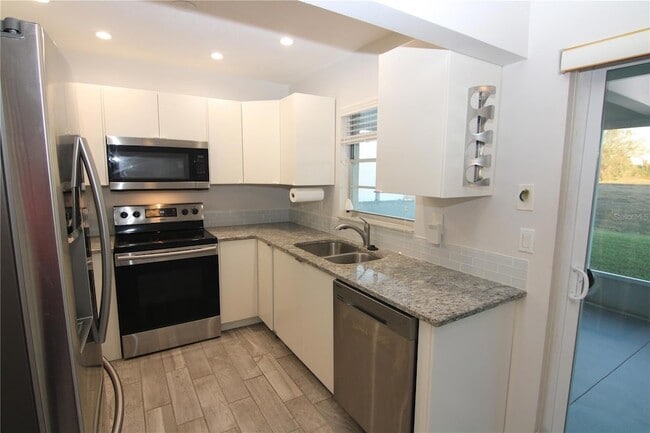 Building Photo - 1311 New Bedford Dr