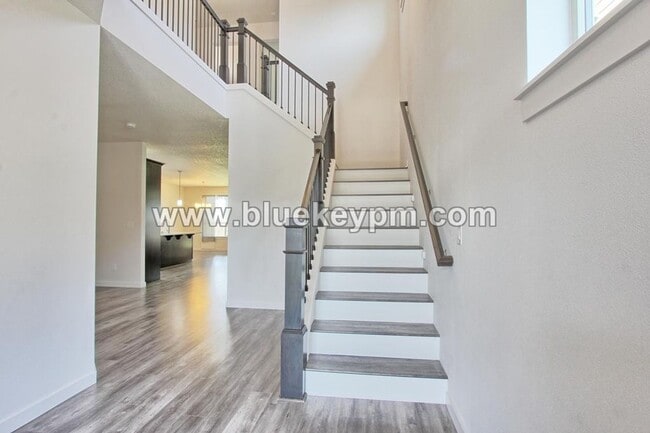 Building Photo - 5 Bed, 3 Bath Home with Tesla Charger in Orchards Near Hockinson Meadows Park