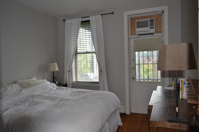 Building Photo - 285 8th St
