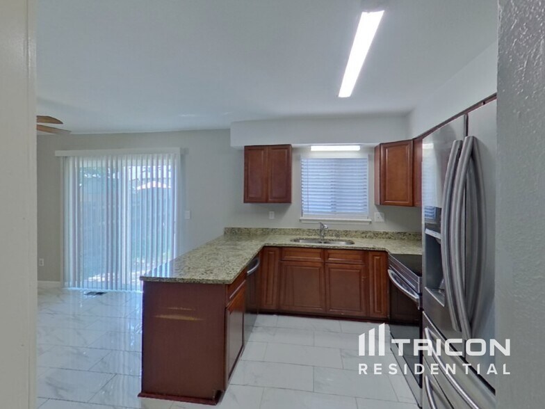 Building Photo - 3509 S Norfolk Way