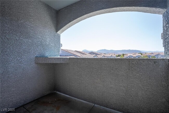 Building Photo - 6955 N Durango Dr