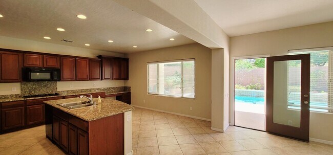 Building Photo - 2617 Vendange Pl