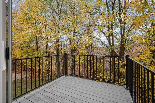 Building Photo - 645 S Plum Creek Ln E