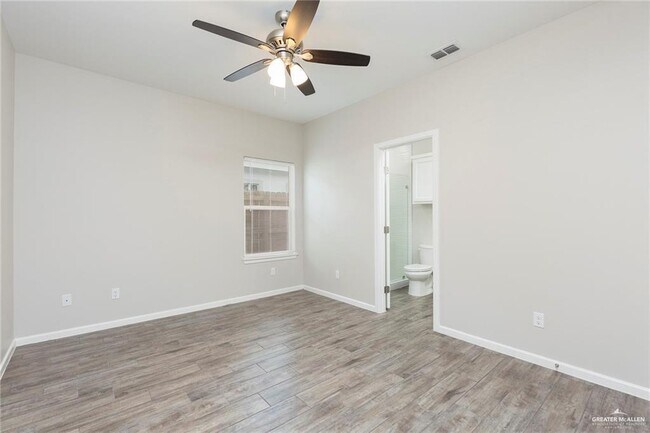 Building Photo - 9 Sandpiper Ave