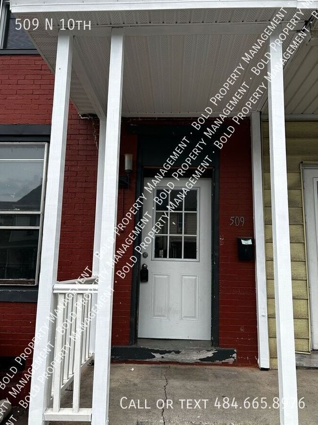 Building Photo - 509 N 10th-