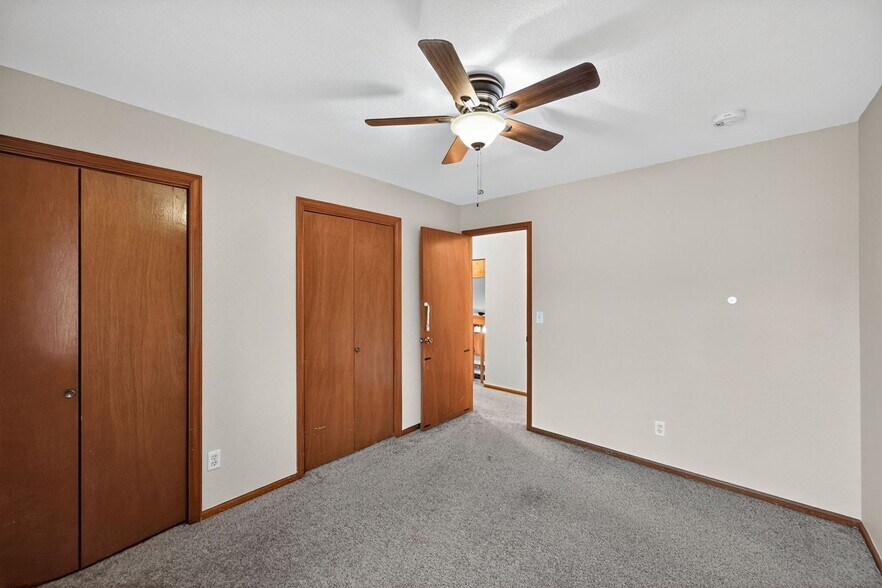 Building Photo - 4822 W 69th Dr