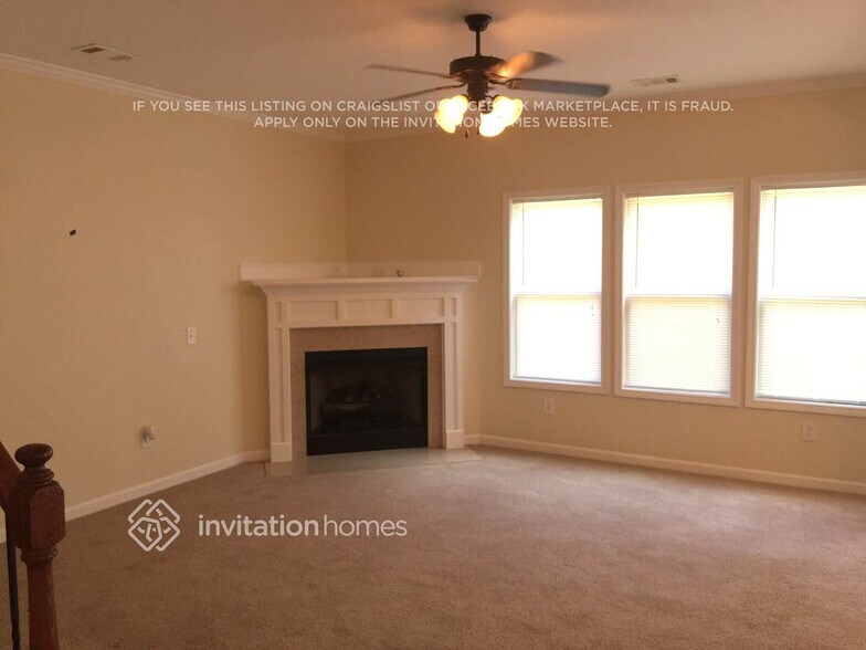 Building Photo - 261 Ascott Ln