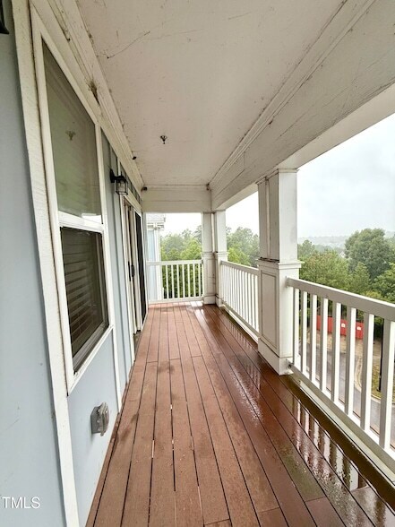 Building Photo - 732 Waterford Lake Dr