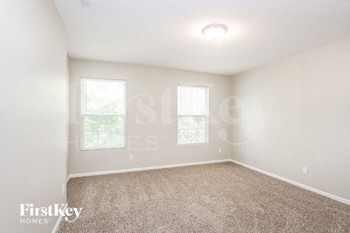 Building Photo - 10823 Gathering Dr