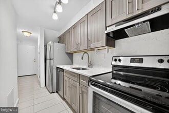 Building Photo - 511 P St NW