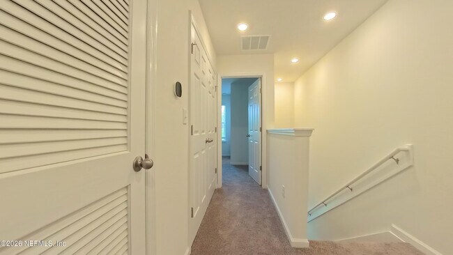 Building Photo - 162 BEACH PALM Ct