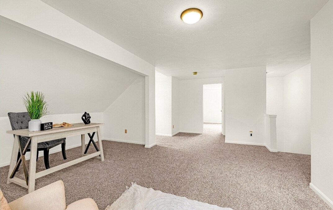 Building Photo - 5219 Stillwater Dr