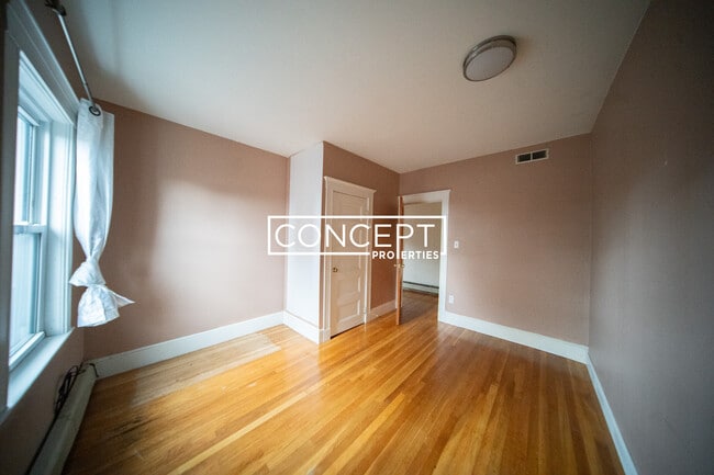 Building Photo - 208 Rawson Rd