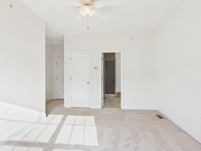 Building Photo - 5404 Coopers Walk Ln