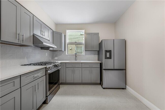 Building Photo - 534 81st St