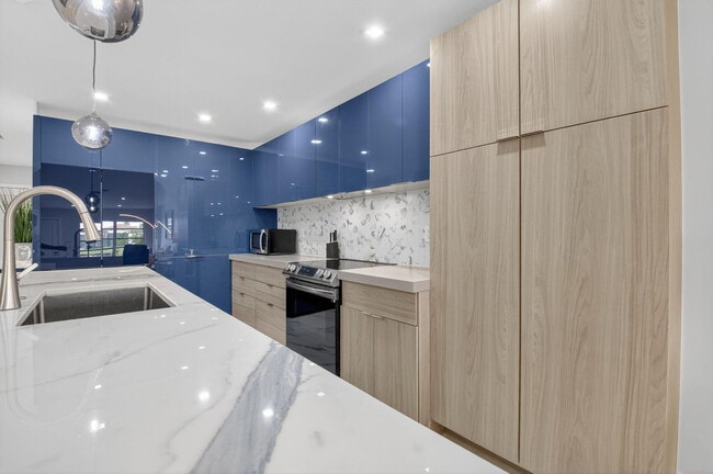 Building Photo - 5753 Spindle Palm Ct