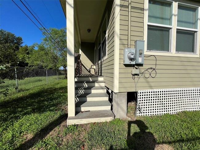 Building Photo - 3366 Airport Blvd