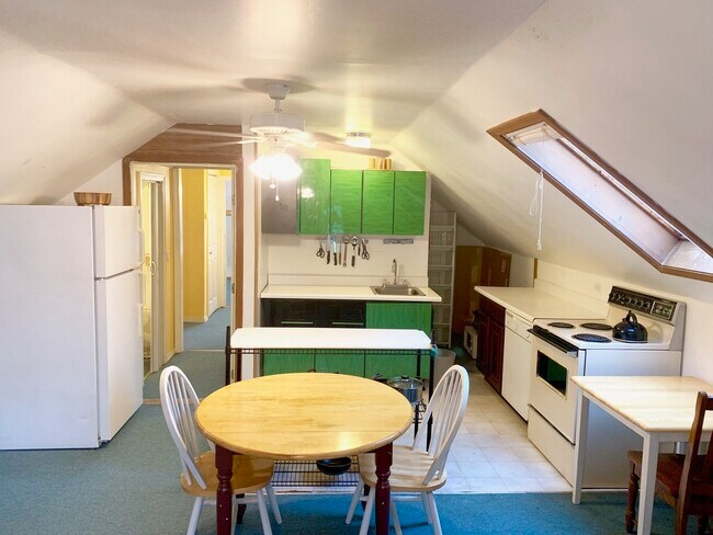 Kitchen - 226 6th St