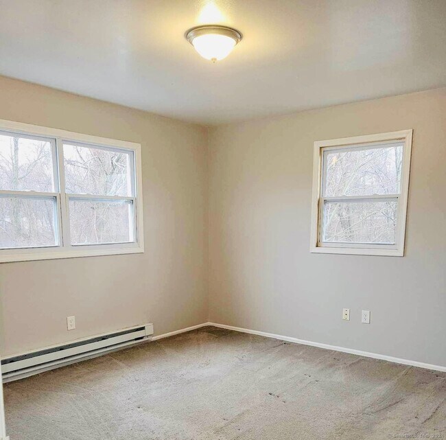 Building Photo - 58 Royal Oak Dr