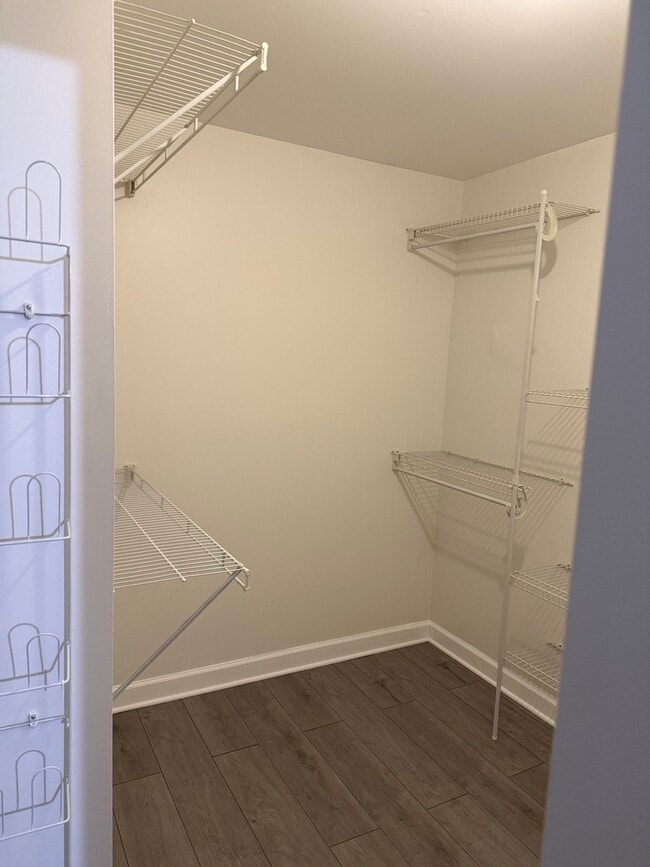 Building Photo - 7040 Remington Ct