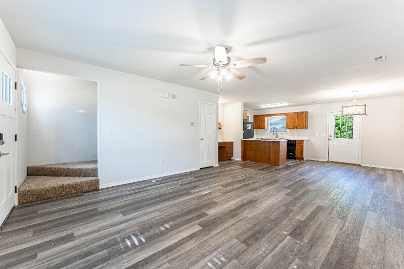 Building Photo - 2402 S 16th St