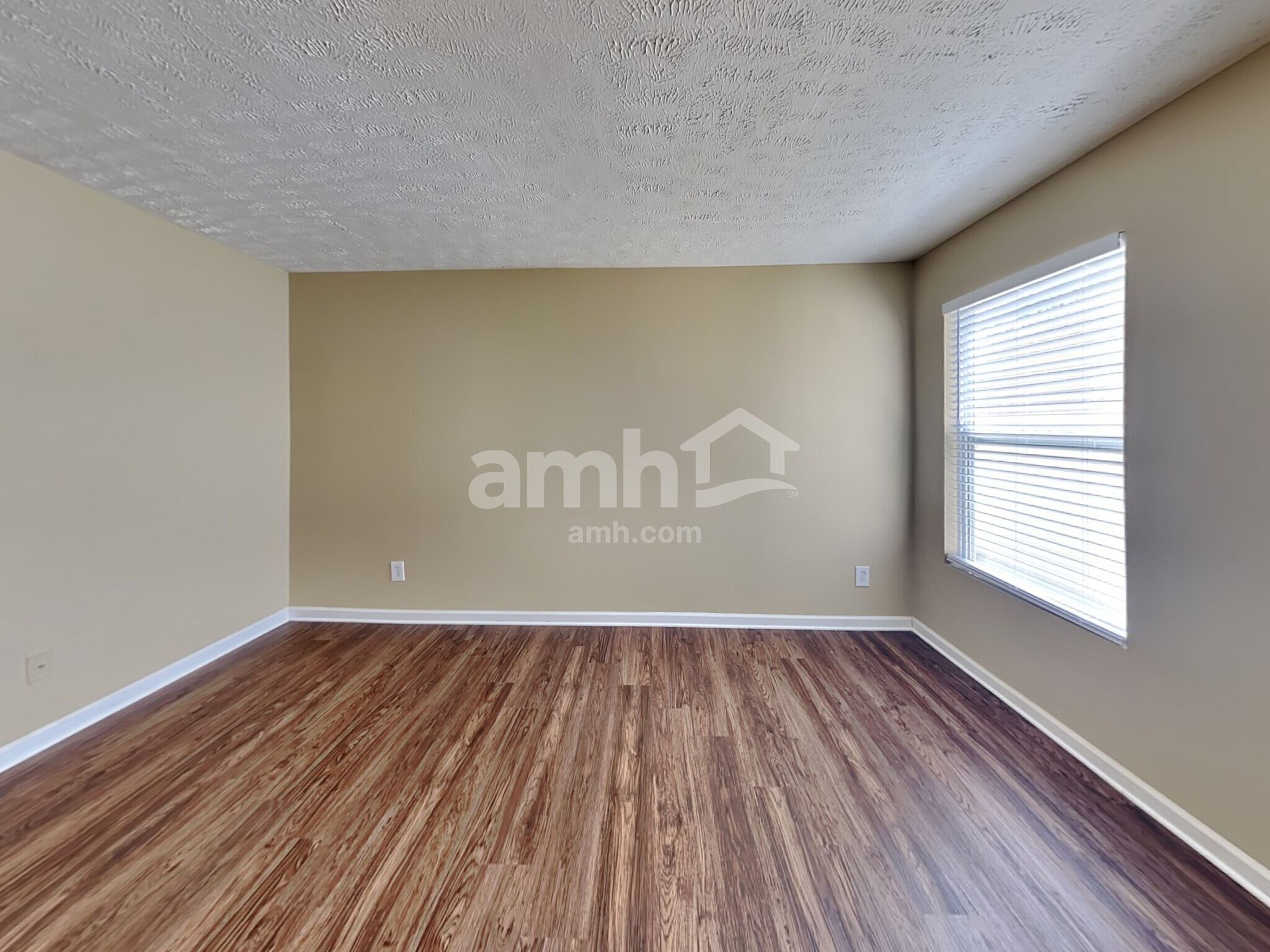 Building Photo - 3340 Blaze Dr