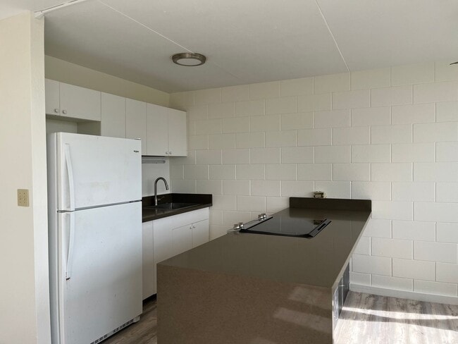 Building Photo - Mililani Area - Nahoa apts 2 bedrooms, 1 b...