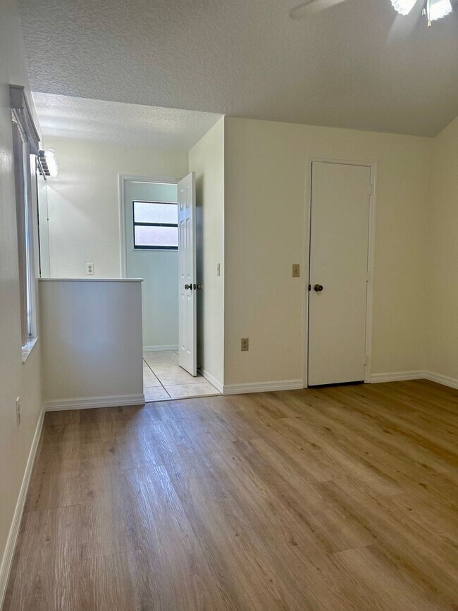 Building Photo - 895 Wandering Pine Trail