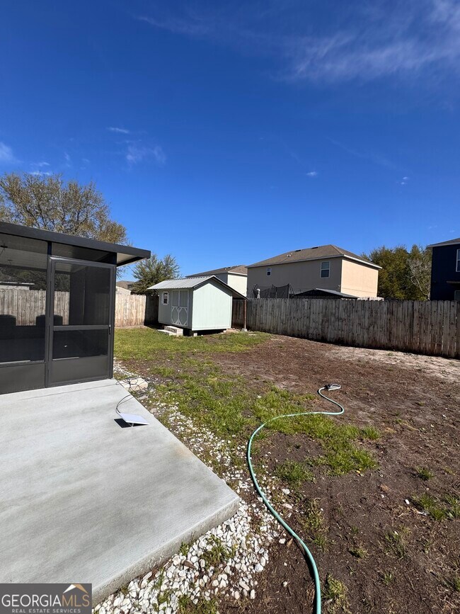 Building Photo - 219 Pine Bluff Dr