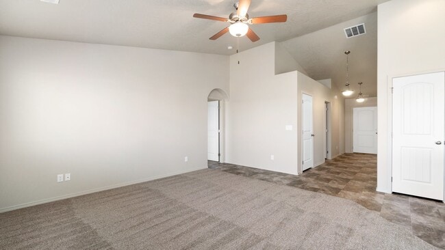 Building Photo - 3 Bedroom, 2 Bath Airway Heights Rancher that is less than 2 years old