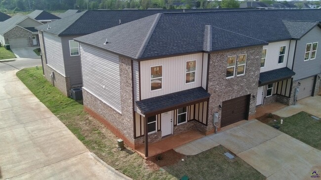 Building Photo - 312 Beau Claire Cir