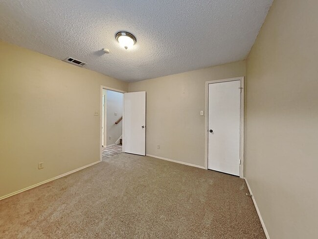 Building Photo - Great 3 Bed Home!!