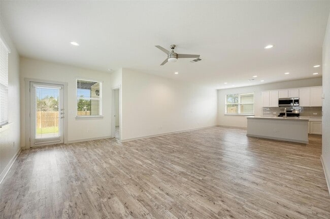 Building Photo - 253 Deserti Rd