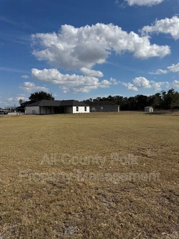 Building Photo - 572 Adriel Ave