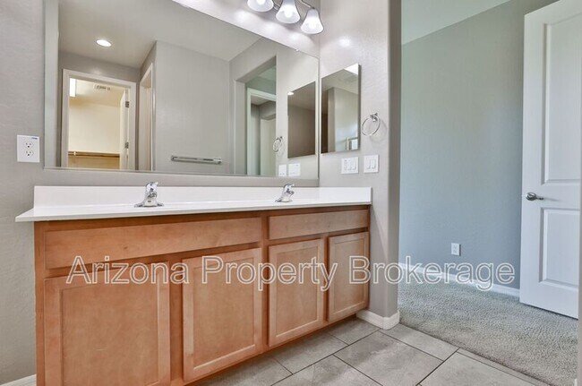 Building Photo - 20933 W Almeria Rd