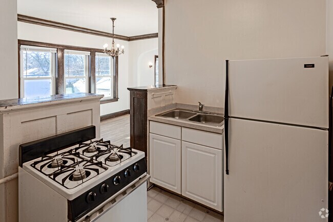 1BR, 1BA - 650 SF - Nicollet (4422 &amp; 4430)