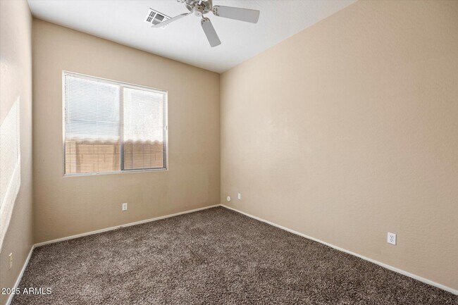 Building Photo - 35414 N 32nd Dr