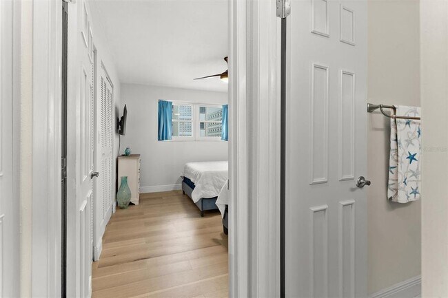 Building Photo - 5955 30th Ave S