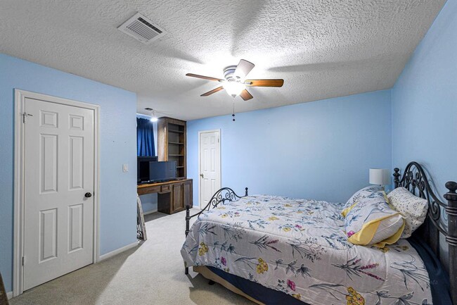 Building Photo - 1627 Rambling Stone Dr