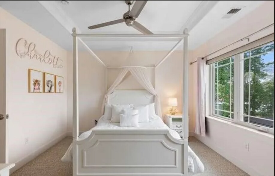 Building Photo - 965 S Clarkson St