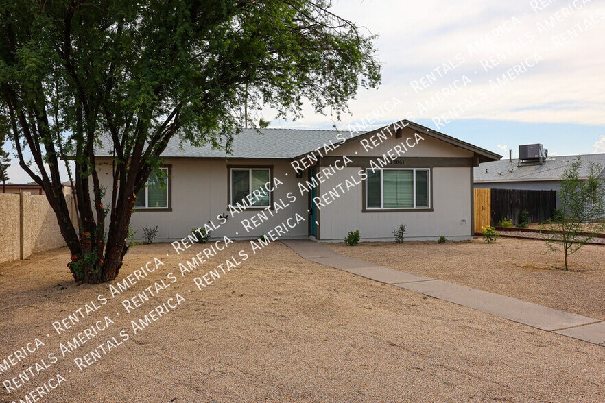 Building Photo - 13861 N 48th Ave