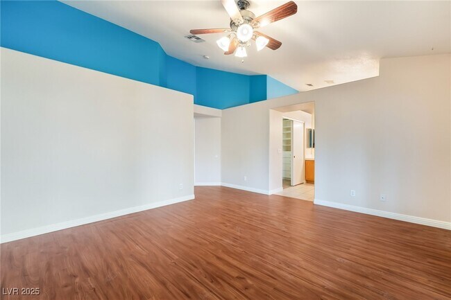 Building Photo - 812 Seco Verde Ave