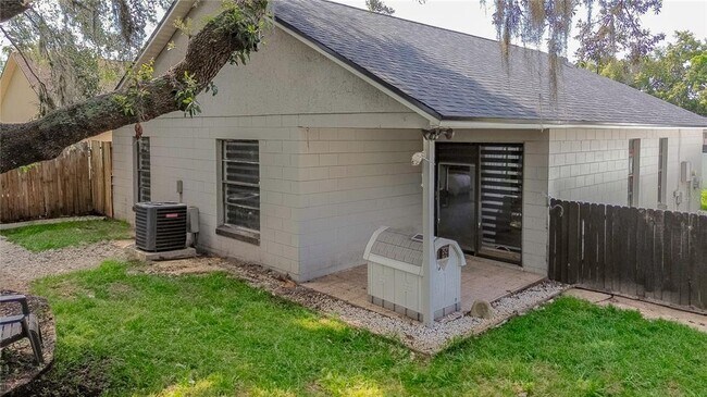 Building Photo - 9785 Piney Point Cir