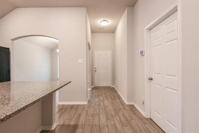 Building Photo - 2233 Garden Square Path