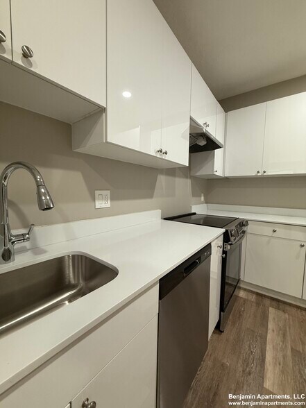 Building Photo - 50 Evergreen St