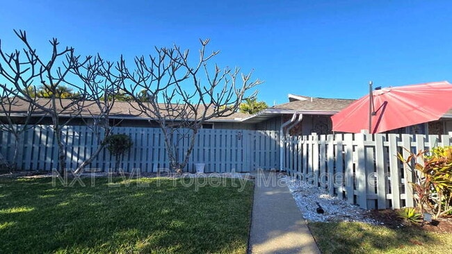 Building Photo - 4261 Island Cir