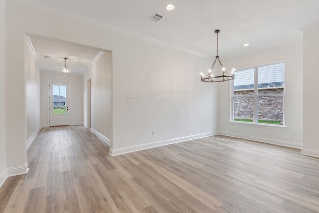 Building Photo - 4 bedroom 3 full bath home, located in the...