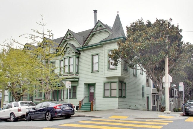 Building Photo - 159 Castro St