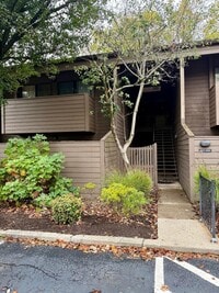 Building Photo - 750 Shaker Dr